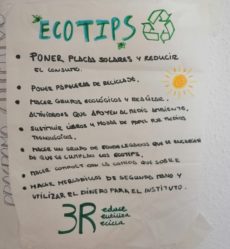 Hoja con ecotips escritos por participantes de REMA.